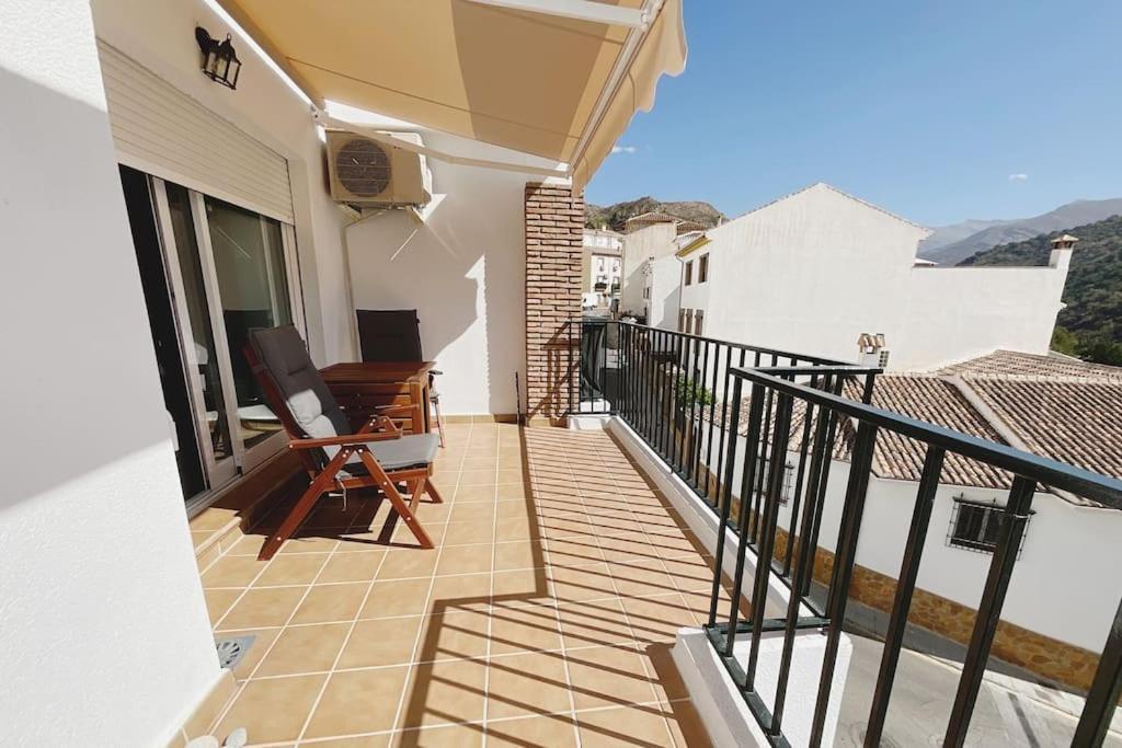 Balcon Hacia La Montana Apartment Guejar Sierra Exterior foto